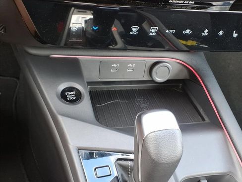 Used 2026 Nissan Sentra SV w/ SV Convenience Package FWD image 20