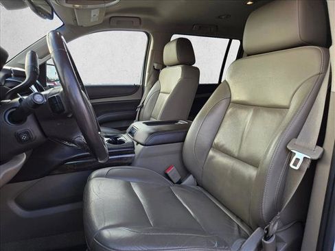 Used 2016 Chevrolet Suburban LT w/ Luxury Package image 12