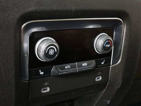 Used 2024 Chevrolet Tahoe High Country image 35