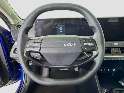 Used 2025 Kia K4 FWD image 15