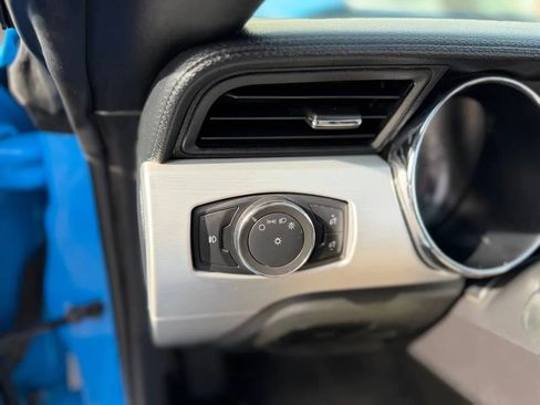 Used 2017 Ford Mustang Premium image 33