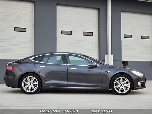 Used 2021 Tesla Model S Long Range Plus image 8