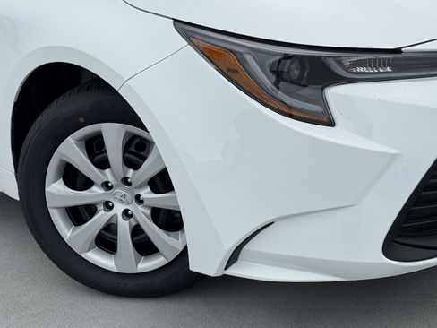 New 2026 Toyota Corolla LE FWD image 10