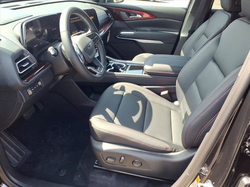 New 2026 Chevrolet Traverse Z71 w/ Driver Confidence Package AWD/4WD image 5