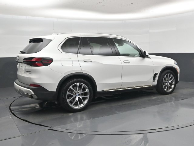 Used 2024 BMW X5 xDrive40i AWD/4WD image 33