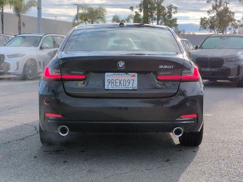 Used 2025 BMW 330i Sedan w/ Convenience Package image 9