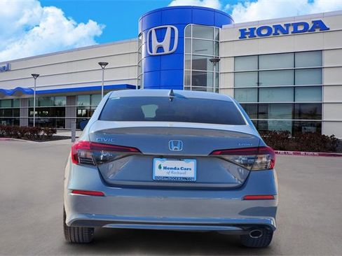 Used 2024 Honda Civic Sport image 5