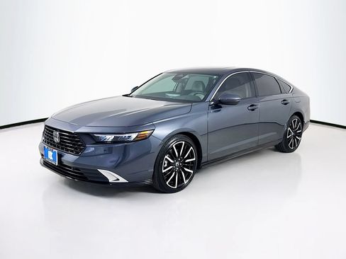 Used 2026 Honda Accord Touring image 3