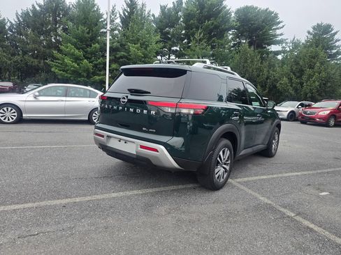 Used 2022 Nissan Pathfinder SL AWD/4WD image 8
