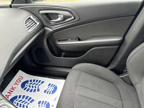 Used 2016 Chrysler 200 Limited w/ Convenience Group FWD image 24