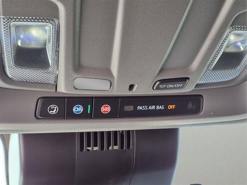 Used 2024 Chevrolet Silverado 2500 Custom w/ Custom Convenience Package image 22