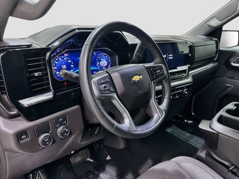 Certified 2025 Chevrolet Silverado 1500 LT RWD image 9