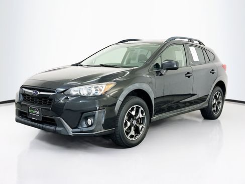 Used 2018 Subaru Crosstrek 2.0i Premium AWD/4WD image 3