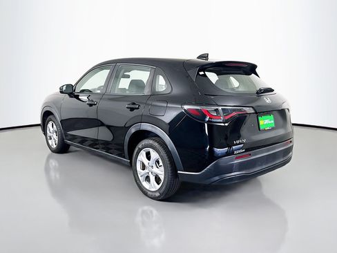 Used 2023 Honda HR-V LX image 7