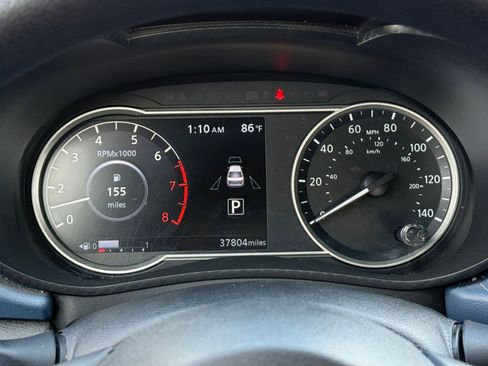 Used 2025 Nissan Versa SV FWD image 40