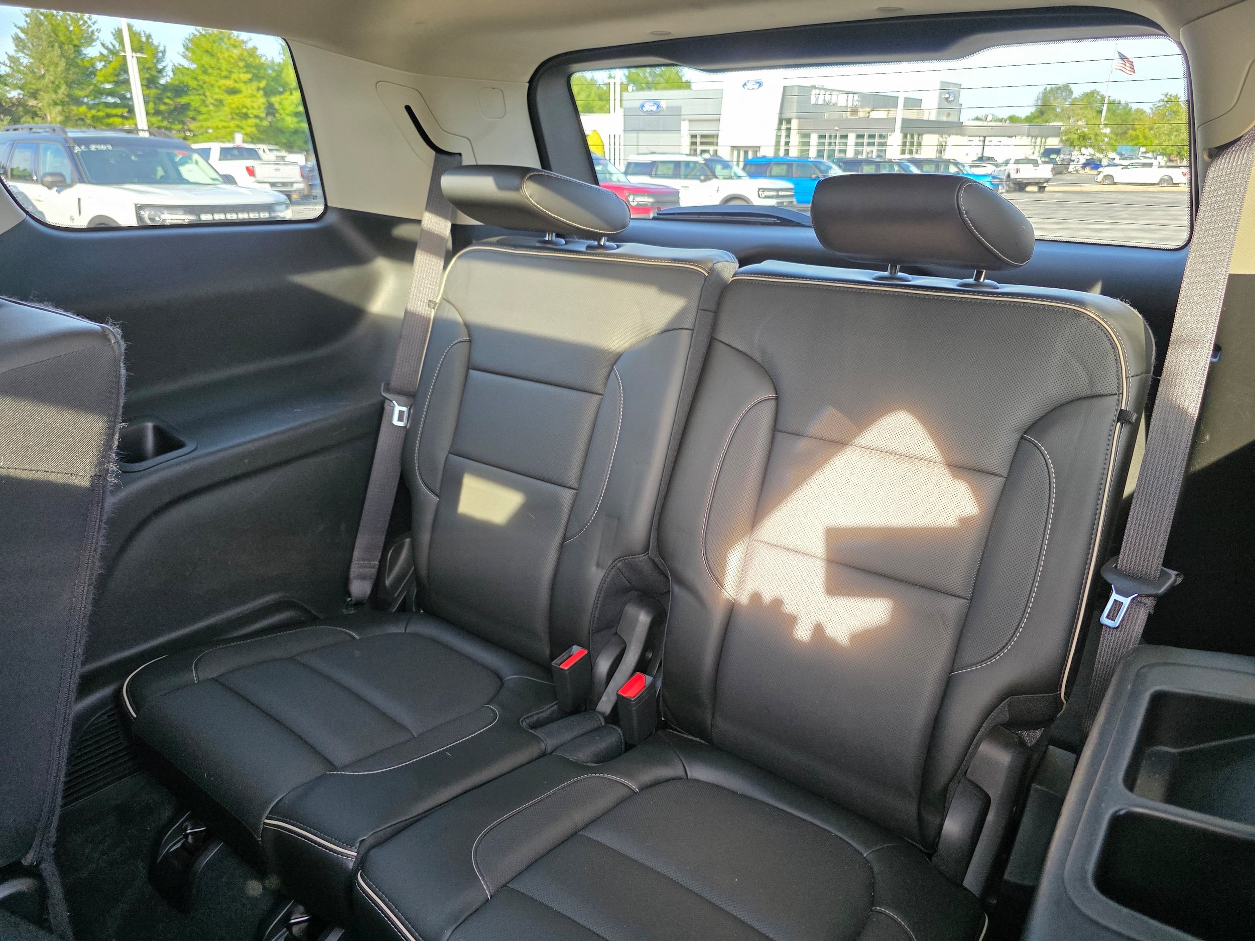 Used 2017 GMC Acadia Denali w/ Technology Package AWD/4WD image 10