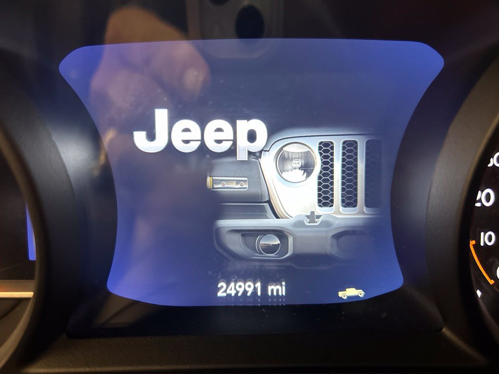 Used 2025 Jeep Gladiator Sport AWD/4WD image 21