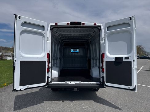 New 2026 RAM ProMaster 3500 FWD image 11