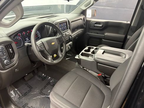 Used 2022 Chevrolet Silverado 1500 Custom w/ LPO, Blackout Package AWD/4WD image 10
