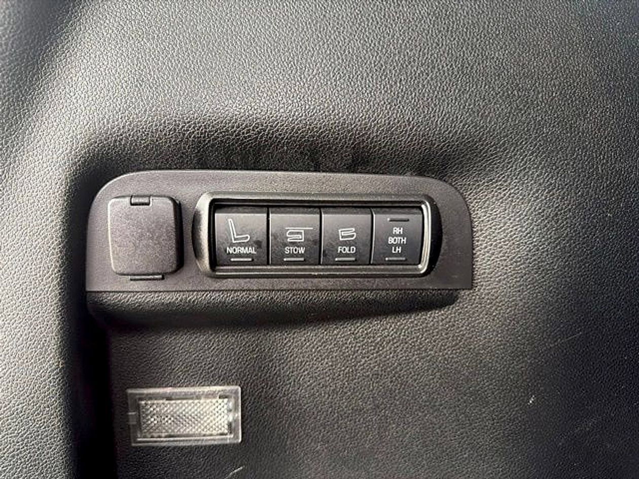 Used 2019 Ford Explorer Platinum AWD/4WD image 42