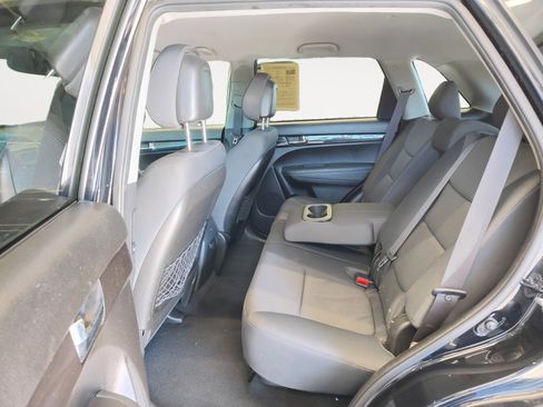 Used 2012 Kia Sorento LX image 21