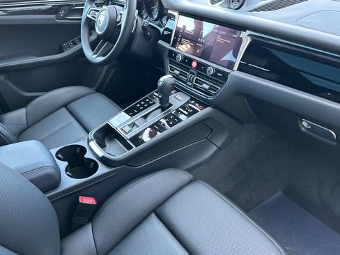 New 2026 Porsche Macan AWD/4WD image 18