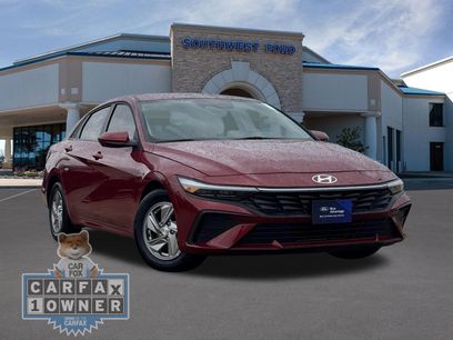 Used 2025 Hyundai Elantra SE