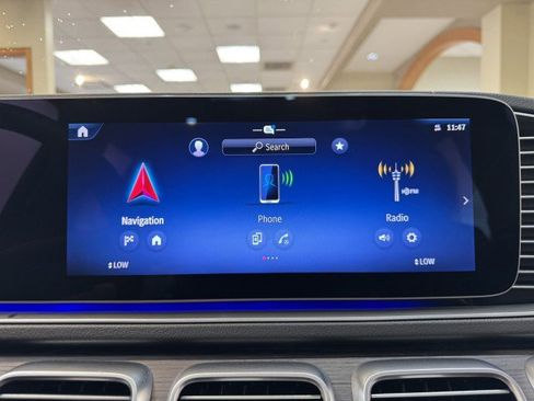 Certified 2025 Mercedes-Benz GLS 450 4MATIC image 9