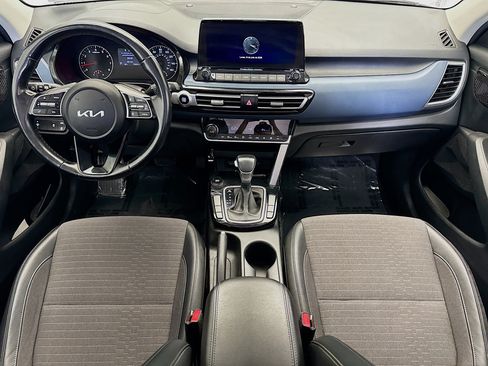 Used 2022 Kia Seltos S FWD image 14