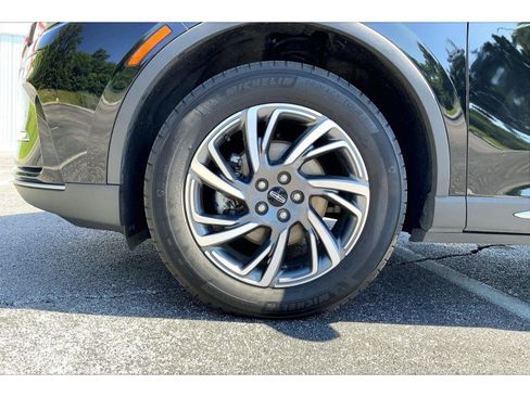 Used 2023 Lincoln Corsair AWD w/ Equipment Group 101A image 8