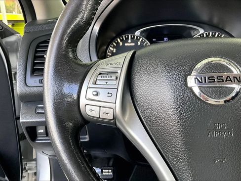 Used 2017 Nissan Altima 2.5 SV image 10