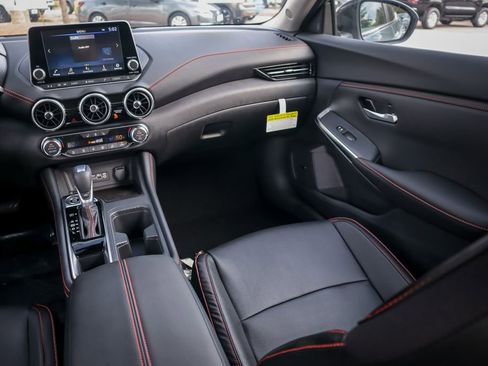 New 2025 Nissan Sentra SR w/ SR Premium Package FWD image 18