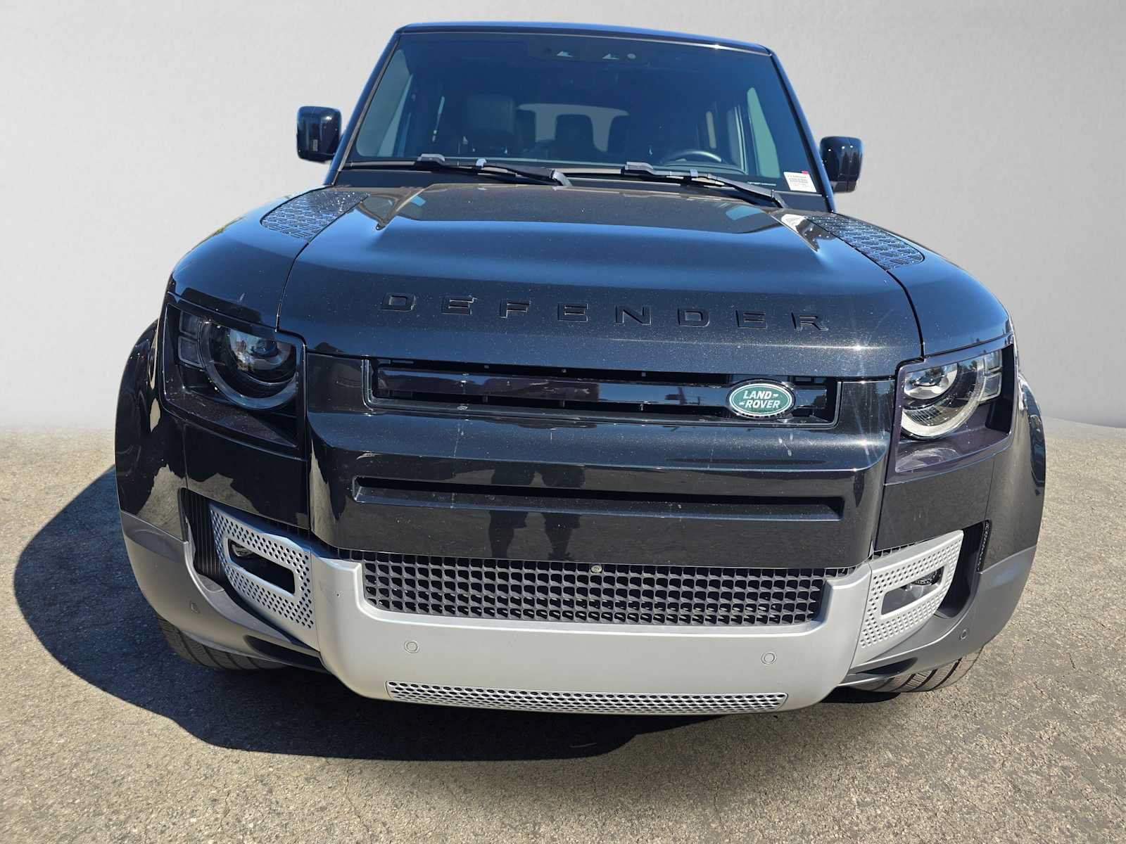 Certified 2023 Land Rover Defender 130 SE AWD/4WD image 8