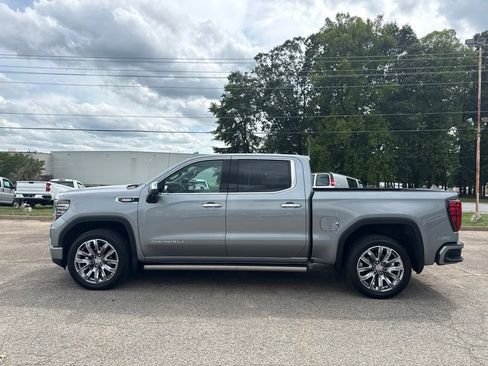 Used 2025 GMC Sierra 1500 Denali w/ Denali Reserve Package AWD/4WD image 2