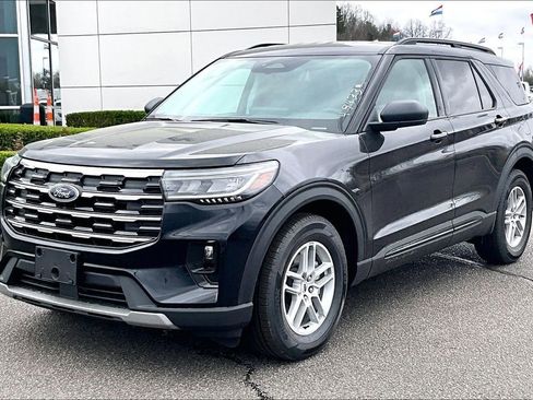 New 2026 Ford Explorer Active w/ Active Comfort Package image 2