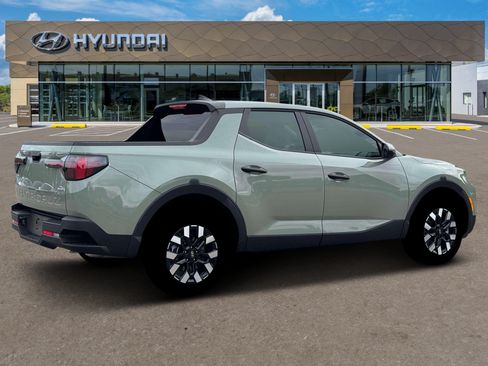 Certified 2026 Hyundai Santa Cruz SE AWD/4WD image 8