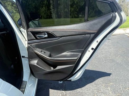 Used 2021 Nissan Maxima SR w/ Sport Mat Group image 13