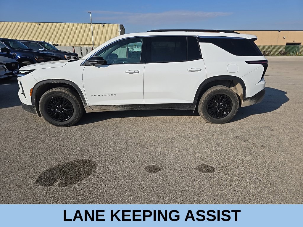 Used 2026 Chevrolet Traverse LT AWD/4WD image 3