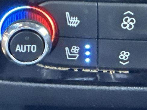 Used 2023 Buick Enclave Premium w/ Experience Buick Package image 21