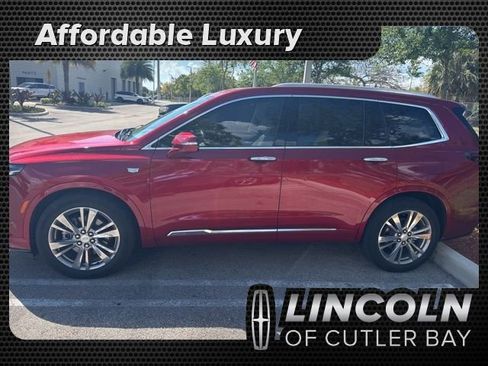 Used 2024 Cadillac XT6 Premium Luxury image 1