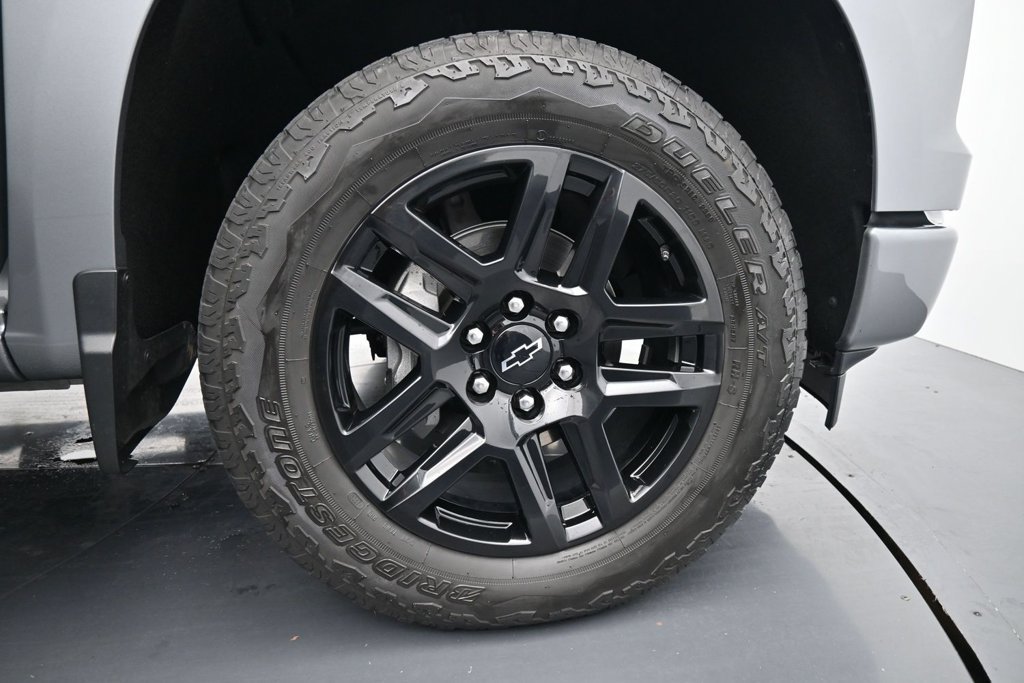 Used 2024 Chevrolet Silverado 1500 Custom AWD/4WD image 11