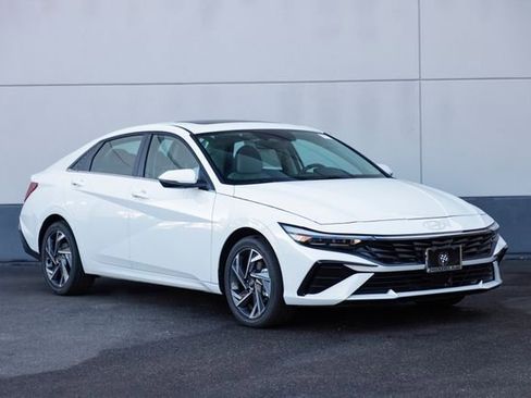New 2025 Hyundai Elantra Limited image 1