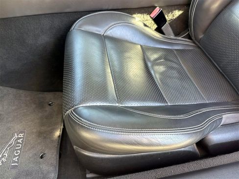 Used 2010 Jaguar XK Base image 12