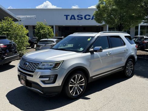 Used 2017 Ford Explorer Platinum image 1