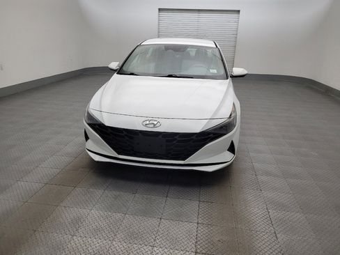 Used 2021 Hyundai Elantra SE w/ Cargo Package FWD image 15