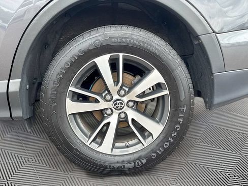 Used 2017 Toyota RAV4 XLE AWD/4WD image 27