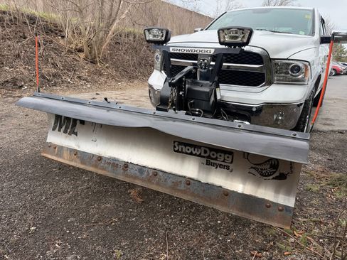 Used 2017 RAM 1500 Laramie w/ Convenience Group image 28