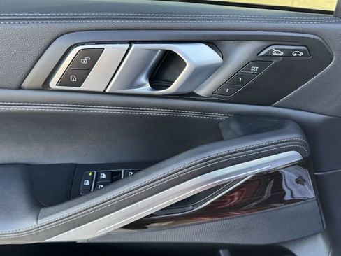 Used 2023 BMW X6 xDrive40i w/ M Sport Package image 19