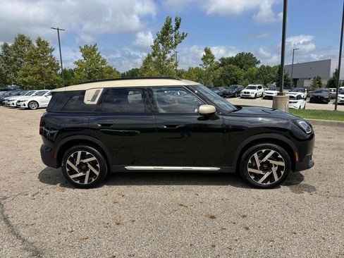 New 2025 MINI Cooper Countryman S w/ Comfort Package Max image 8
