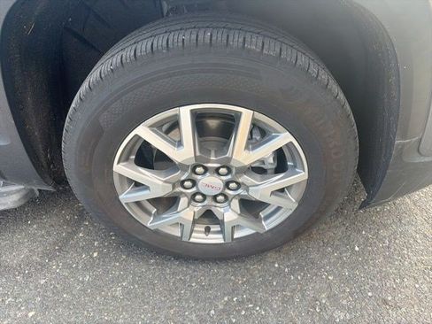 Used 2021 GMC Acadia SLT w/ LPO, Floor Liner Package AWD/4WD image 28